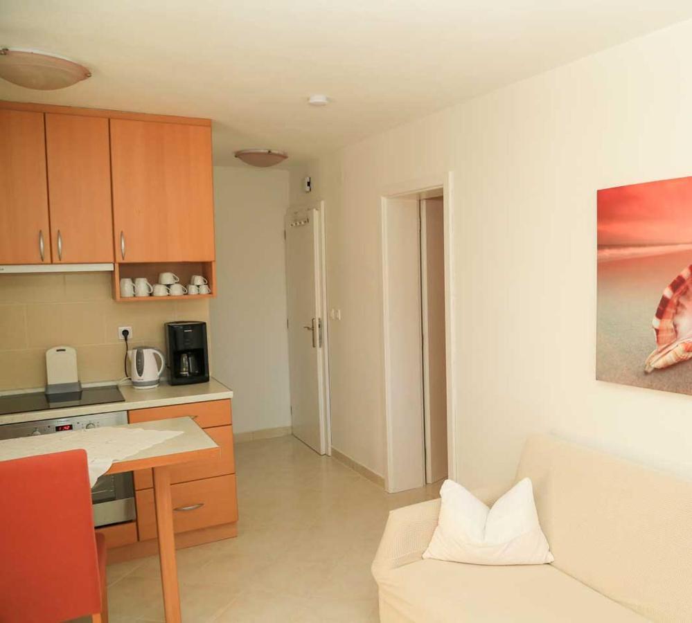 Adrian-Apartments-51511-Malinska-Otok-Krk Primorska 21 Ngoại thất bức ảnh