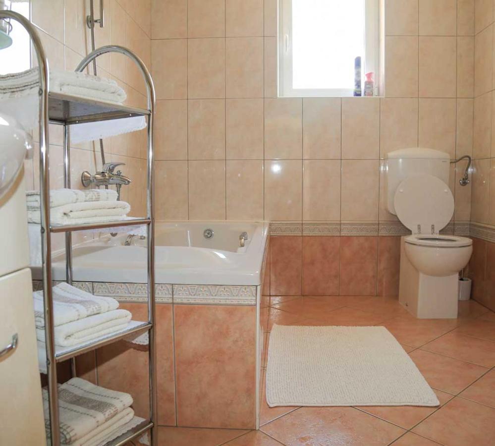 Adrian-Apartments-51511-Malinska-Otok-Krk Primorska 21 Ngoại thất bức ảnh